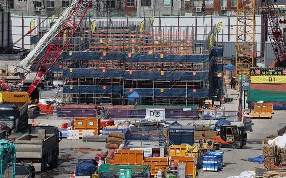 대형사 인력감축-중소사 줄폐업…생사기로 선 건설업계