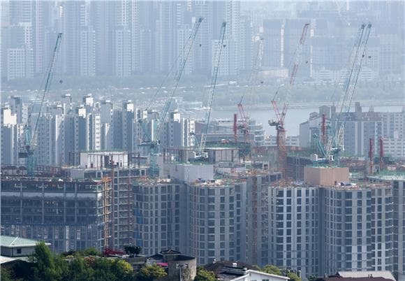 "선거 전에 서두르자"…5월 '수주·분양' 동시 질주