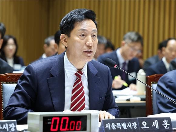 오세훈 “전임 시장이 뿌리 뽑고 제초제”…주택 공급 책임 놓고 여야 공방
