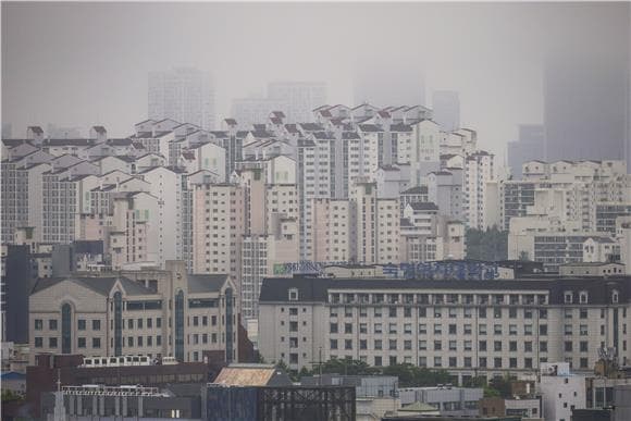 규제 비웃듯 현금부자 청약시장 몰렸다