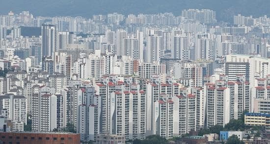 씨 말라버린 전세…서울 ‘중저가 들썩’-경기 ‘연쇄 상승’