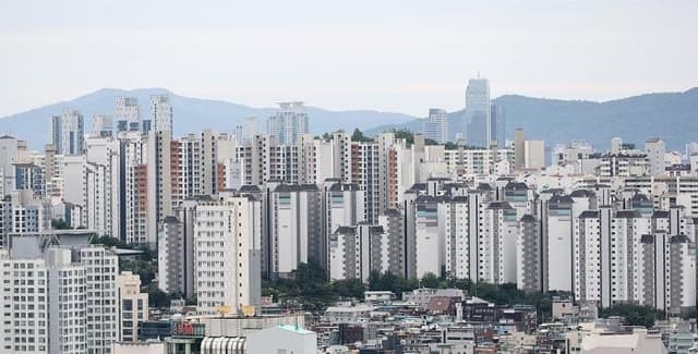 서울 20년 초과 아파트 매매가 1.21% 상승…5년 이하 상승폭 추월